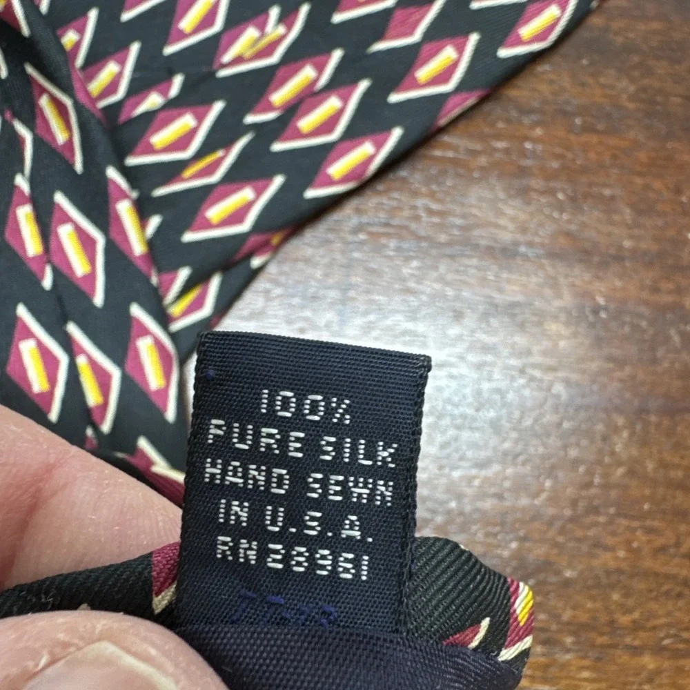 VTG Burberrys of London Mens Geometric Tie Silk Hand Sewn in USA Formal Business